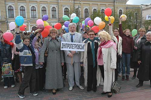 zo06-03.jpg (37131 bytes)