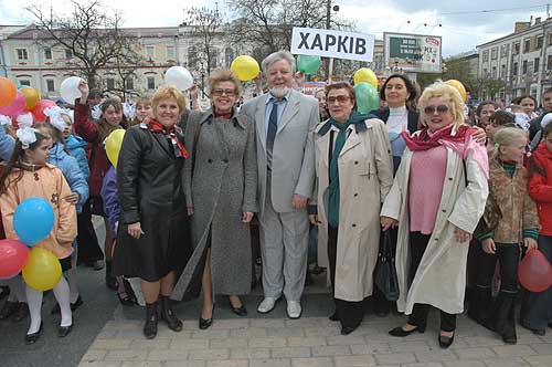 zo06-04.jpg (36730 bytes)