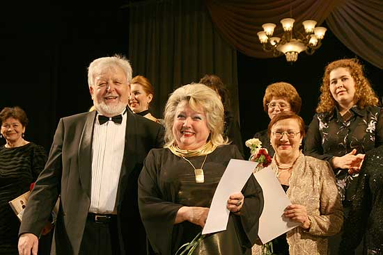 zo09-16.jpg (30664 bytes)