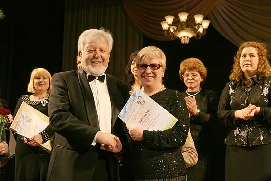 zo09-17.jpg (29566 bytes)
